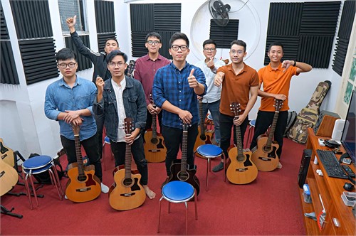[Gợi ý] Top 1 địa chỉ dạy học đàn guitar Cầu Giấy uy tín nhất thành phố Hà Nội
